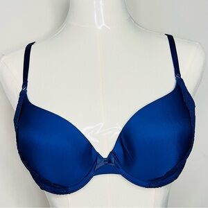 Victoria Secret Lot of 2 Women’s Push Up Bras Black and Blue 36B